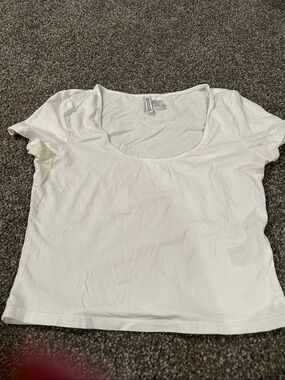 Divided White Scoop Neck Short Sleeve Tee - Classic Fit